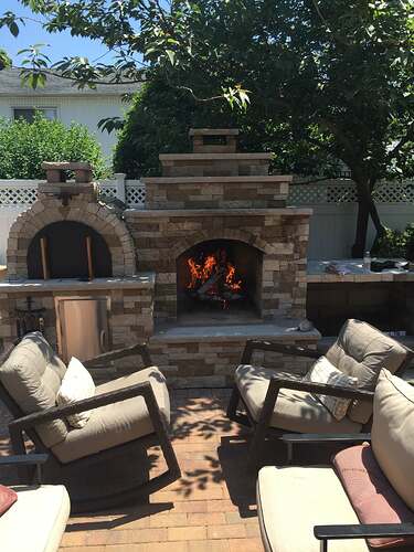 Outdoor Fireplace and Pizza Oven