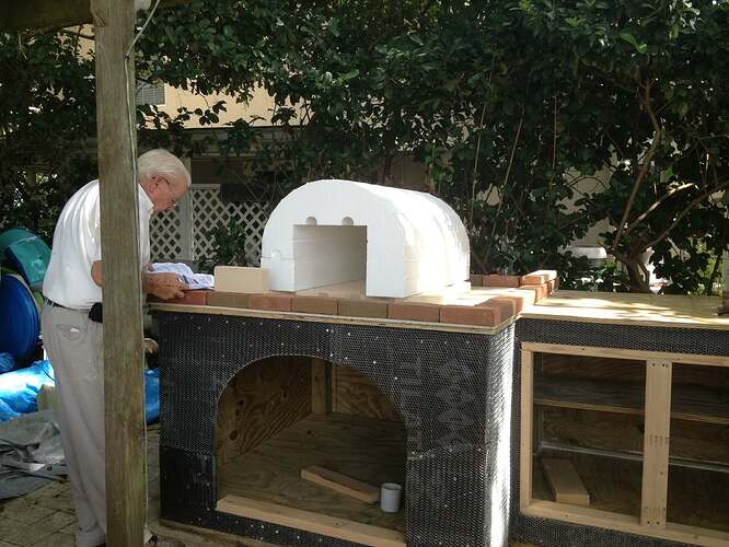 Building an Outdoor Brick Oven (9)