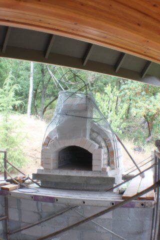 How To Build An Outdoor Pizza Oven (10)